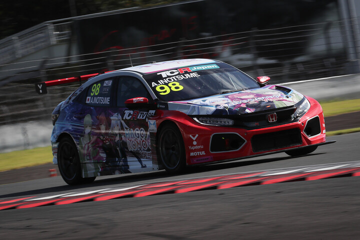 ポールポジションは猪爪杏奈（羽衣6 DOME RACING）