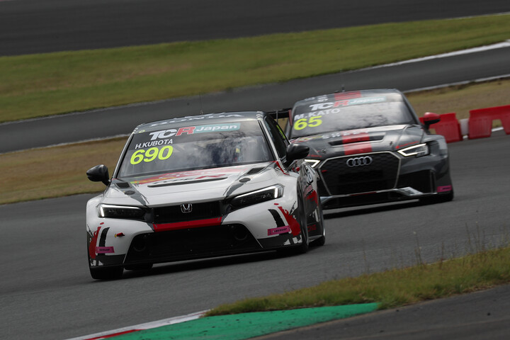 予選2位は久保田英夫（J'S RACING CIVIC TCR FL5）