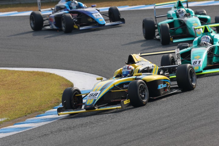 決勝3位は荒川麟（Dr. Dry F110）