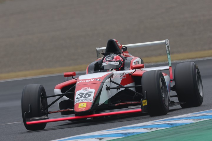 第13戦予選2位、第14戦予選4位の中村仁（TGR-DC RSトムススピリットF4）