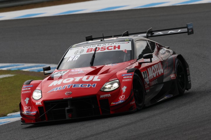 GT500クラス決勝2位はMOTUL AUTECH Z（松田次生／ロニー・クインタレッリ）