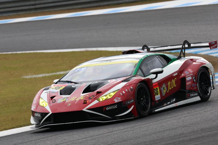 GT300クラス優勝はJLOCランボルギーニGT3（小暮卓史／元嶋佑弥）