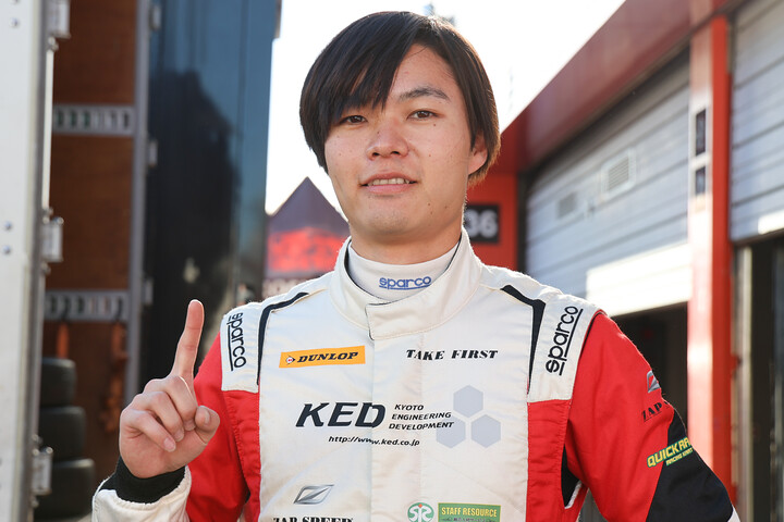 ポールポジションの白崎稜（TAKE FIRSTスタッフリソース）