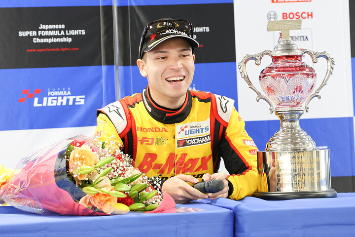 ドライバーズチャンピオン記者会見：木村偉織（B-MAX RACING TEAM）