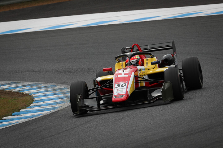 優勝は木村偉織（HFDP WITH B-MAX RACING）