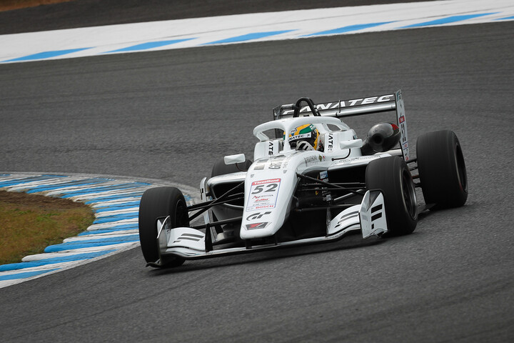 決勝3位はイゴール・オオムラ・フラガ（FANATEC-GRAN TURISMO with B-MAX）