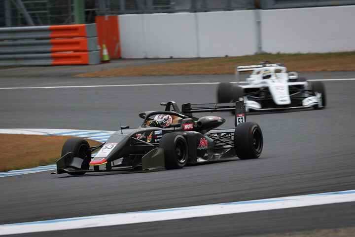 決勝2位は菅波冬悟（B-MAX ENGINEERING 320）