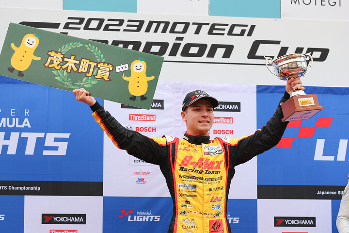 優勝した木村偉織（B-MAX RACING TEAM）
