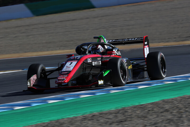 決勝3位は平良響（モビリティ中京TOM'S 320 TGR-DC）