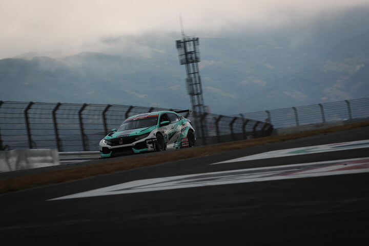 ST-TCRクラスは不成立　AI' CIVIC（坂井 一裕／藤井 正明／辻本始温）
