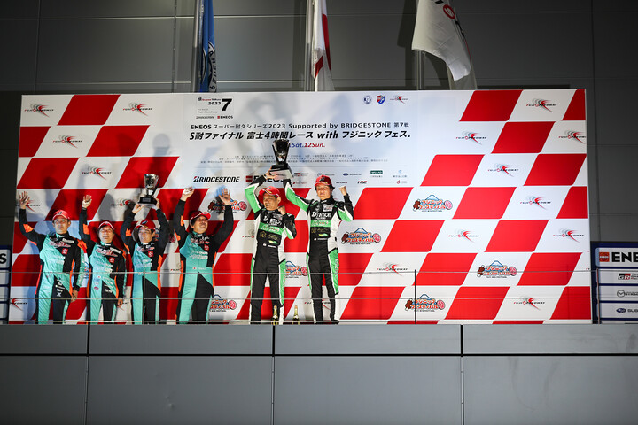 ST-1クラスの表彰式