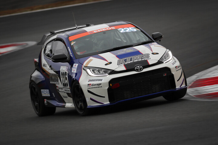 ST-2クラスポールポジションは KTMS GR YARIS（一條拳吾／荒川麟／奥住慈英／奥本隼士）