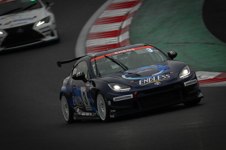 ST-4クラスポールポジションはENDLESS GR86（坂裕之／小河諒／菅波冬悟）