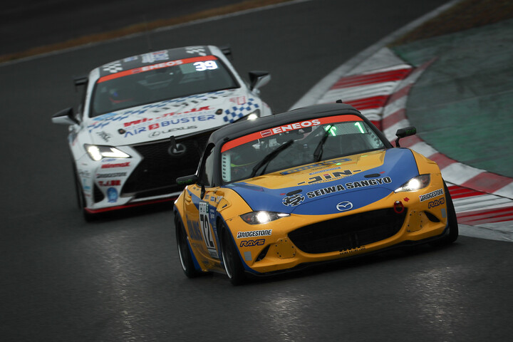 ST-5クラスポールポジションはOHLINS Roadster NATS（金井亮忠／山野哲也／野島俊哉）