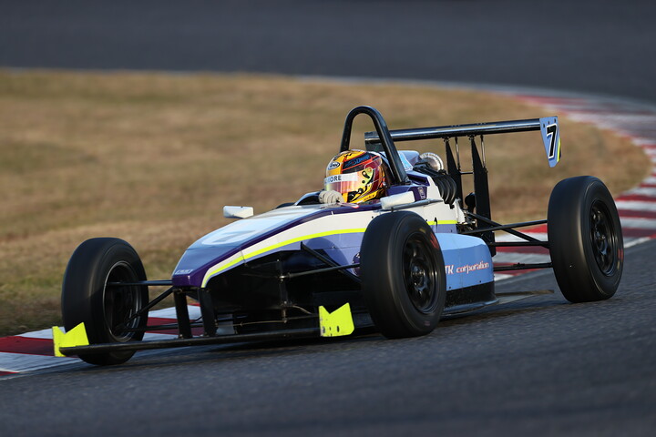 決勝2位は渡会太一（FTKレヴレーシングガレージ）