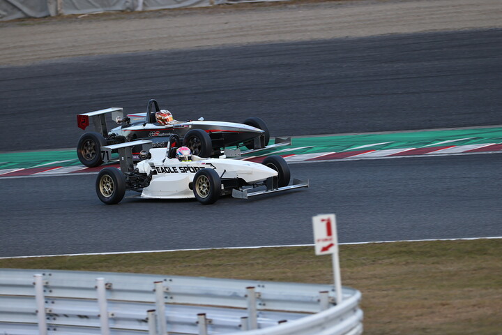 迫隆眞と田中風輝のトップ争い