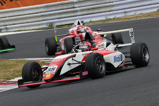 決勝2位は中村仁（TGR-DC RSトムススピリットF4）