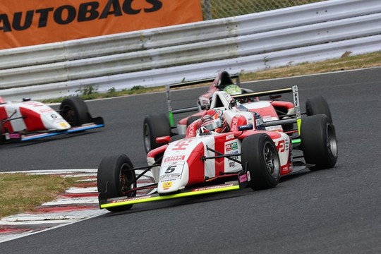 決勝3位は三井優介（HFDP RACING TEAM）