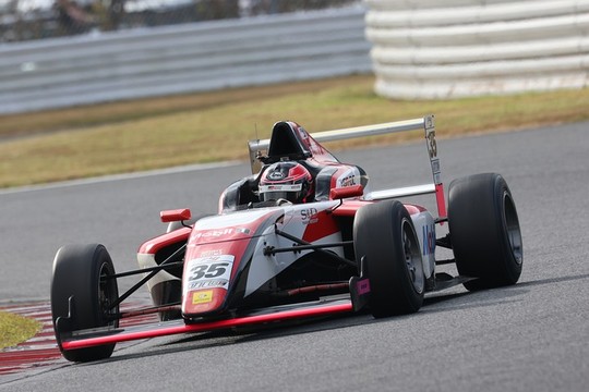 優勝は中村仁（TGR-DC RSトムススピリットF4）