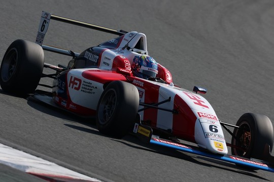 決勝2位は野村勇斗（HFDP RACING TEAM）