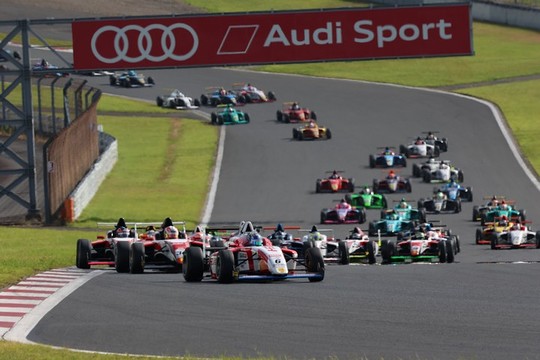 決勝がスタートした