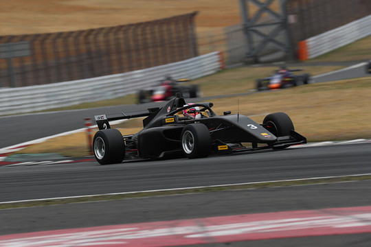 優勝は澤龍之介(Sutekina Racing) 優勝は澤龍之介(Sutekina Racing)