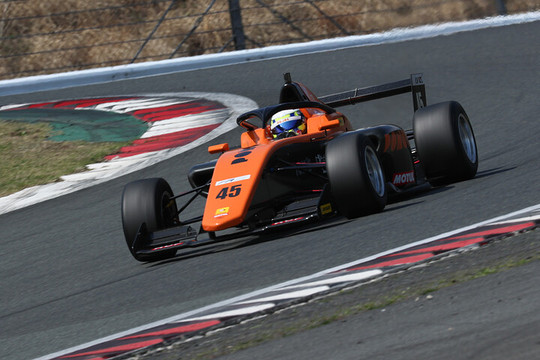 マスタークラス優勝は辻子依旦（PONOS RACING）