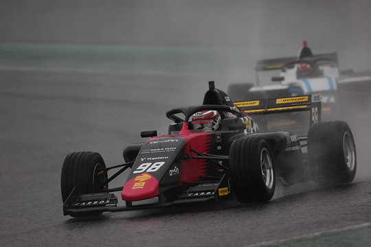 優勝は小川颯太（Bionic Jack Racing F111/3）