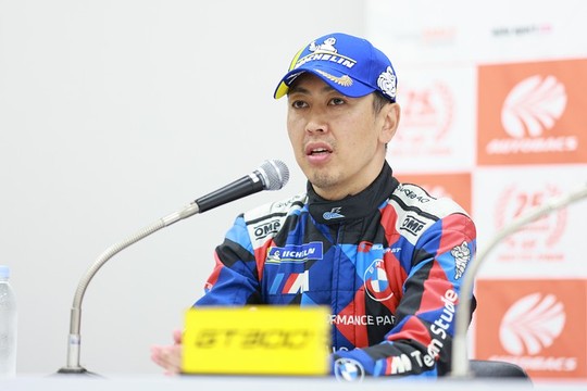 GT300クラスで優勝した柳田真孝（BMW Team Studie × CSL）