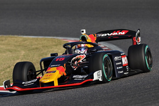 決勝2位はリアム・ローソン（Red Bull MOTUL MUGEN SF23）