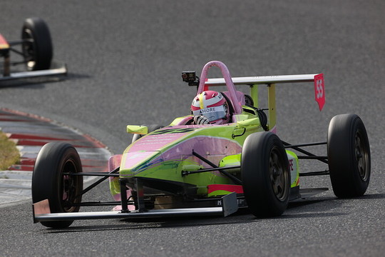 予選5位は板倉慎哉(AMORE TOKYO☆RACING F) 予選5位は板倉慎哉(AMORE TOKYO☆RACING F)