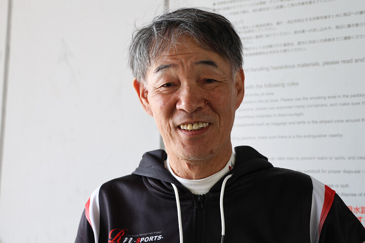 予選6位、ジェントルマンクラス2位の植田正幸（Rn-sports制動屋KK-ZS）