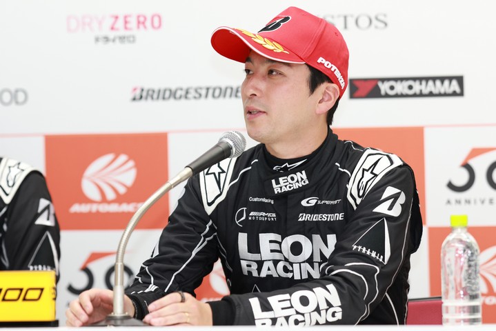 予選記者会見：GT300クラスポールポジションの蒲生尚弥（K2 R&D LEON RACING）