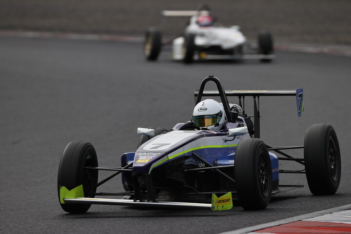 決勝4位は松井啓人（FTKレヴレーシングガレージ）