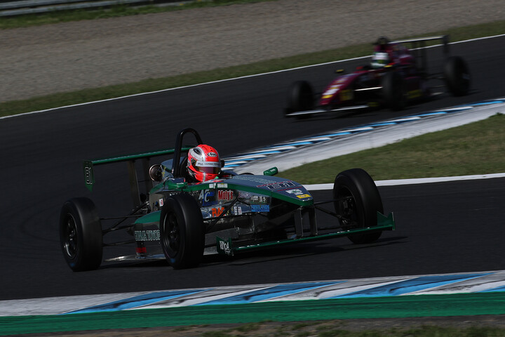 予選4位は丸山陽平（群馬トヨペットTEAM RiNoA）