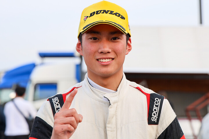 優勝した豊島里空斗（C.S.I Racing）