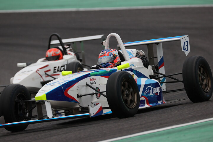 決勝3位は小田優（Drago CORSE TAKE FIRST）