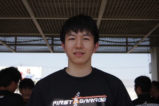 ペナルティーで予選9位の津田充輝（ファーストガレージKK-SII）