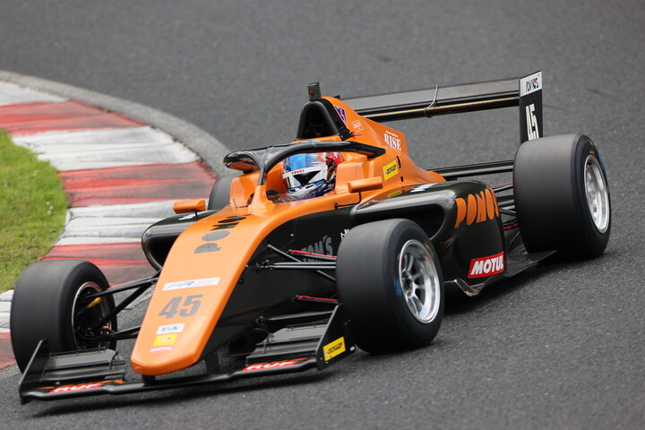 レース7マスタークラスポールポジションの辻子 依旦（PONOS RACING）