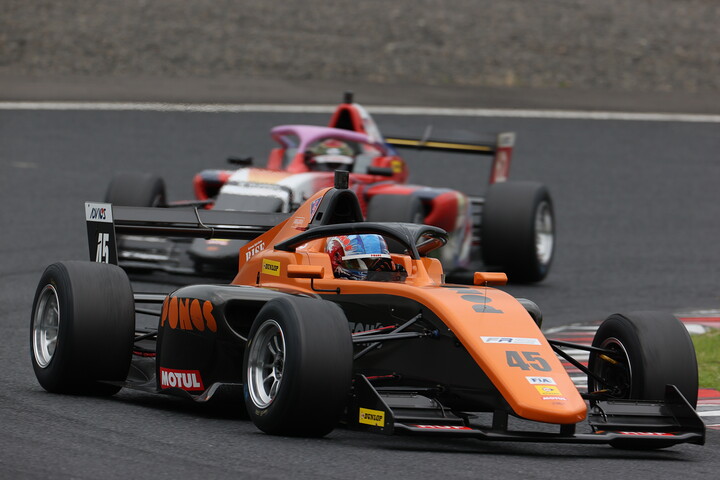 決勝3位、マスタークラス優勝は辻子依旦（PONOS RACING）