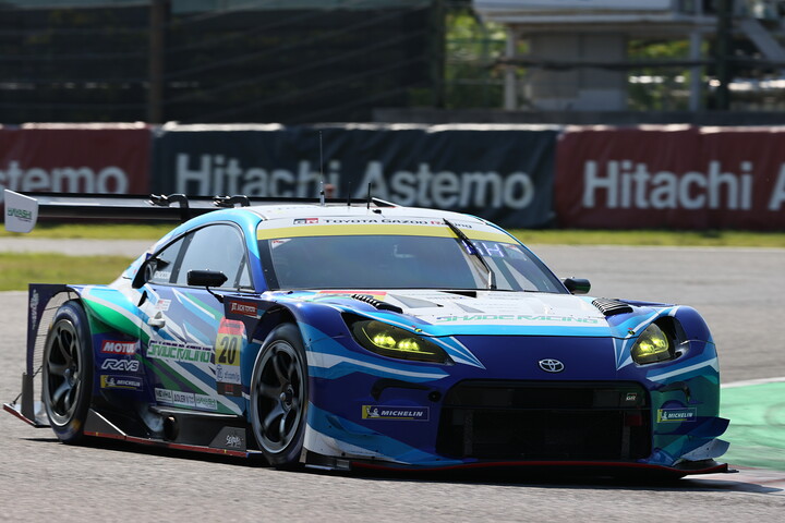 GT300クラス予選4位はシェイドレーシングGR86 GT（平中克幸／清水英志郎）
