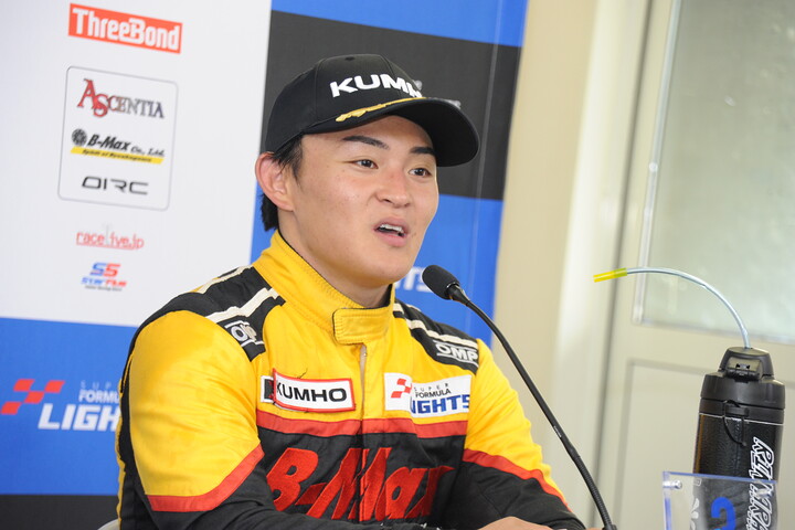 決勝記者会見：3位の荒川麟（B-MAX RACING TEAM）