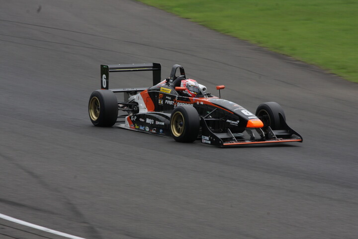 予選2位は酒井翔太（ファーストガレージFG108）