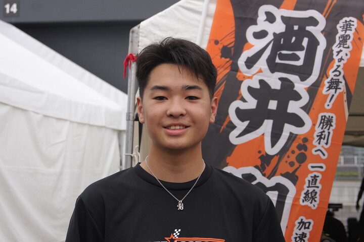 予選2位の酒井翔太（ファーストガレージFG108）