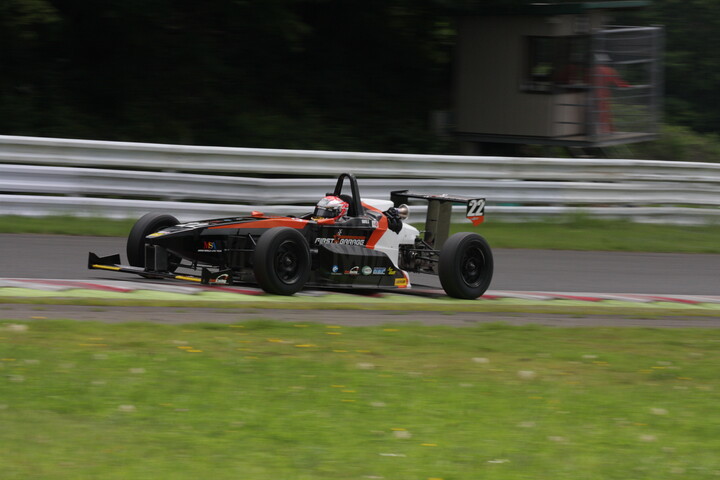 決勝6位は酒井翔太（ファーストガレージKK-SII）