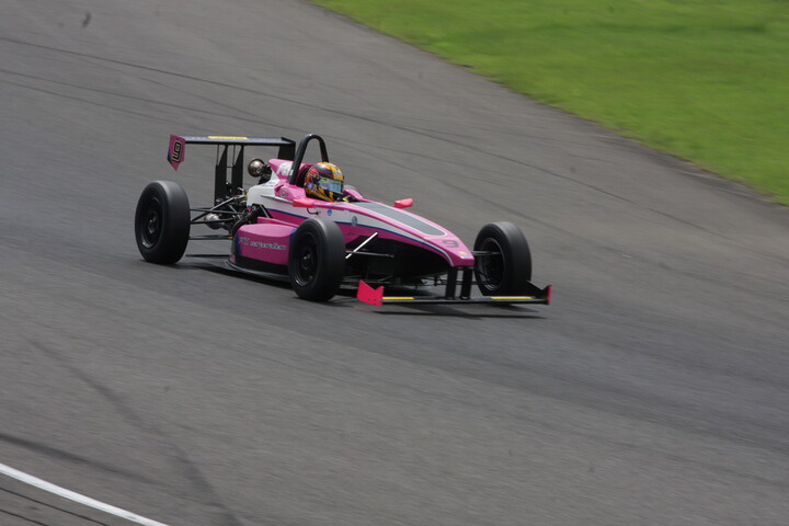 予選4位は渡会太一（FTKレヴレーシングガレージ）