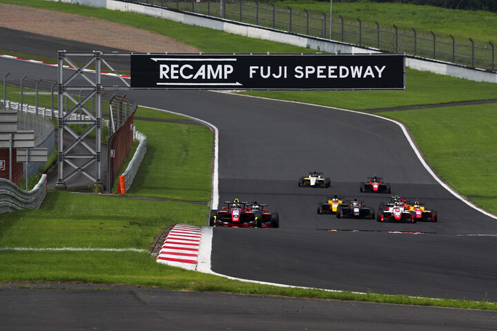 決勝がスタートした