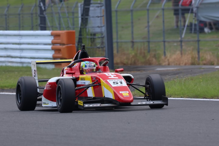 優勝は洞地遼⼤（HFDP with B-Max Racing）