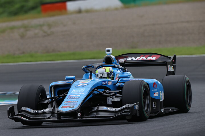 フリー走行1回目：6位は福住仁嶺（Kids com KCMG Elyse SF23）