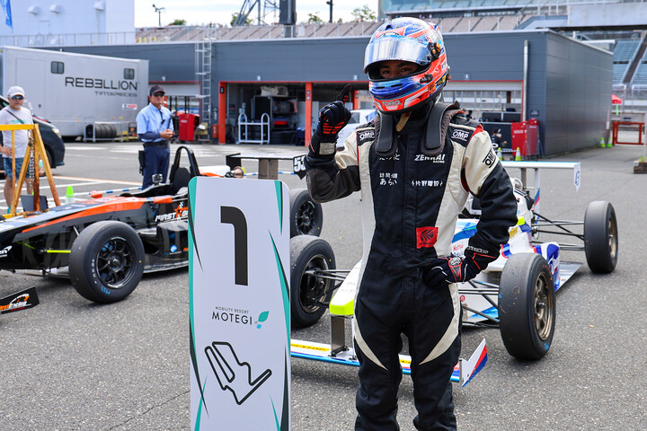 優勝した小田優（Drago CORSE TAKE FIRST）